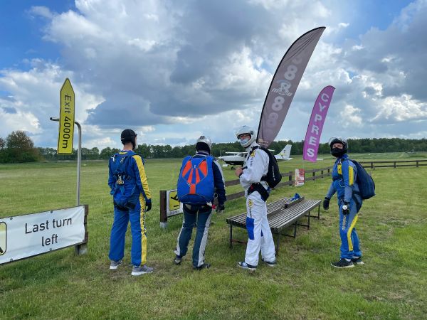 Warten auf den Flieger